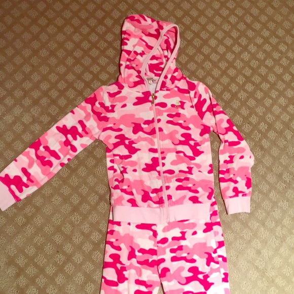 pink camo sweatsuit